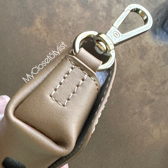 BANDOLIER AirPods Pro & Pro 2 Tan Case NEW RETIRED! Smooth Leather Gold Hardware - Picture 8 of 9